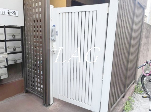 エントランス　門扉です。