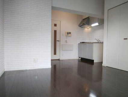 居室・リビング　写真は別号室です。現況優先になります。