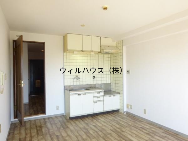 居室・リビング　フローリング！