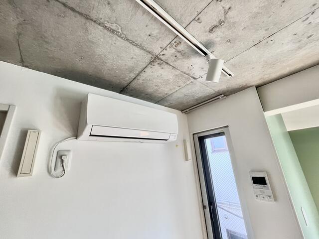 その他設備　エアコンも付いたお部屋です