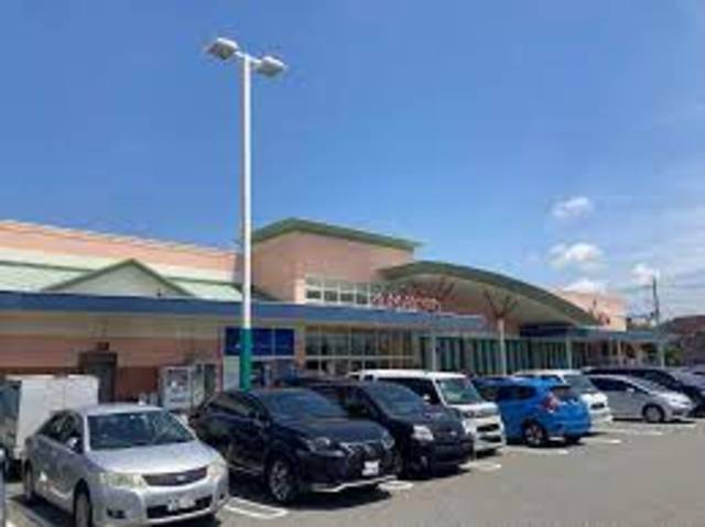 スーパー　マルナカ玉津店（スーパー）まで682m