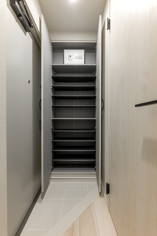 玄関　シューズクローゼット　※同間取り別部屋、家具は含まない