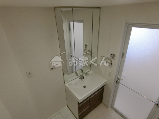 洗面設備　シャンプードレッサー