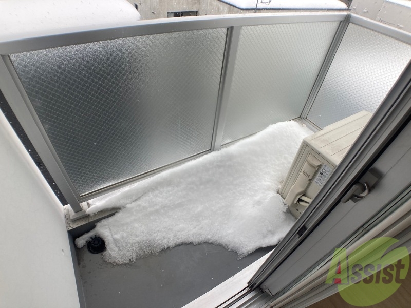 バルコニー　バルコニーです。洗濯物を干したり一息ついたりできますね！