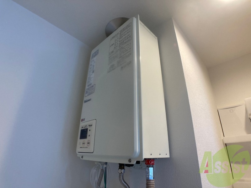 その他設備　給湯器は簡単操作で温度調整ができますよ。