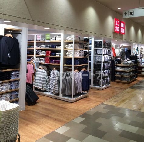 ショッピングセンター　ユニクロペリエ稲毛店（ショッピングセンター）まで1340m