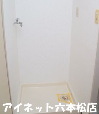 その他　洗濯機は室内に置くことができます。