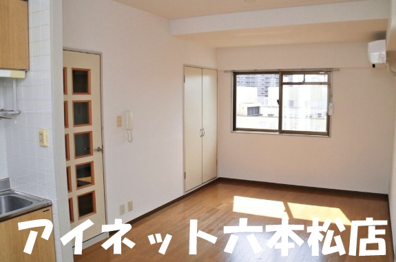 居室・リビング　広々としていいですね。