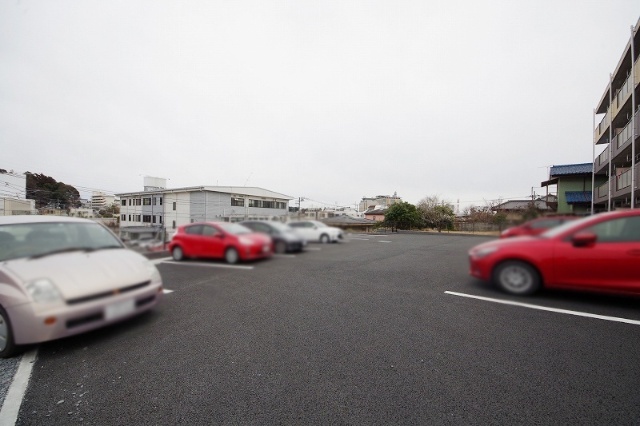 駐車場　敷地内駐車場