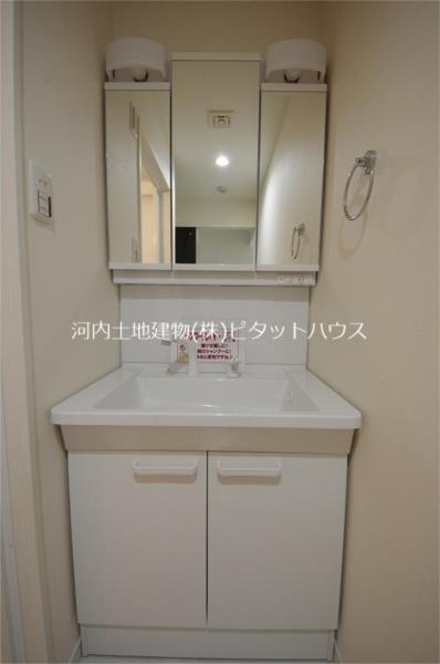 洗面設備　洗髪洗面化粧台※反転室内