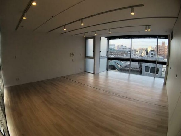 居室・リビング　※別部屋の参考写真です。