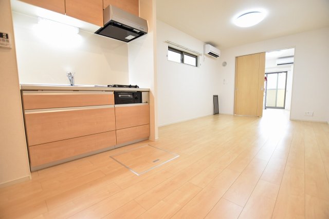 居室・リビング　画像は別号室。ご参考にどうぞ