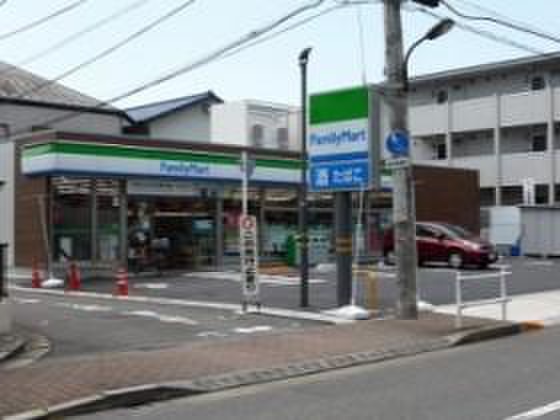 コンビニ　ファミリーマート東村山美住町1丁目店（コンビニ）まで389m