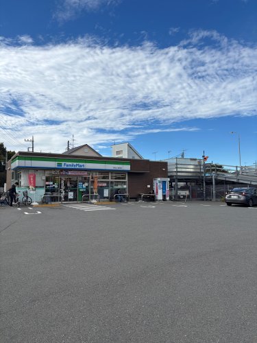 コンビニ　ファミリーマート 東村山八坂駅前店（コンビニ）まで350m