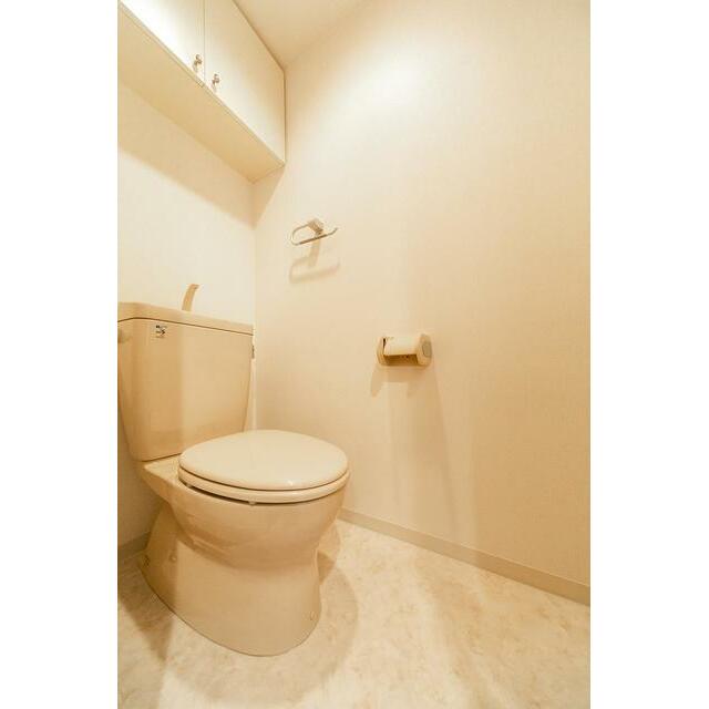 トイレ　※写真は同タイプ住戸です。