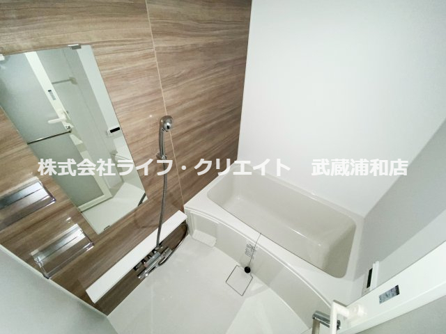 バス・シャワールーム　別号室の参考写真です。