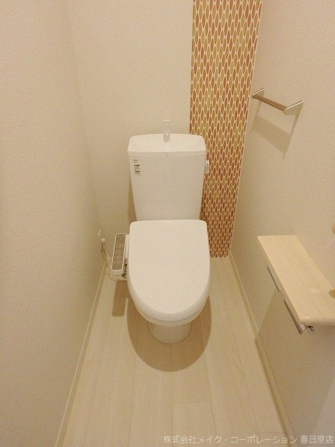 トイレ　写真は同型タイプ