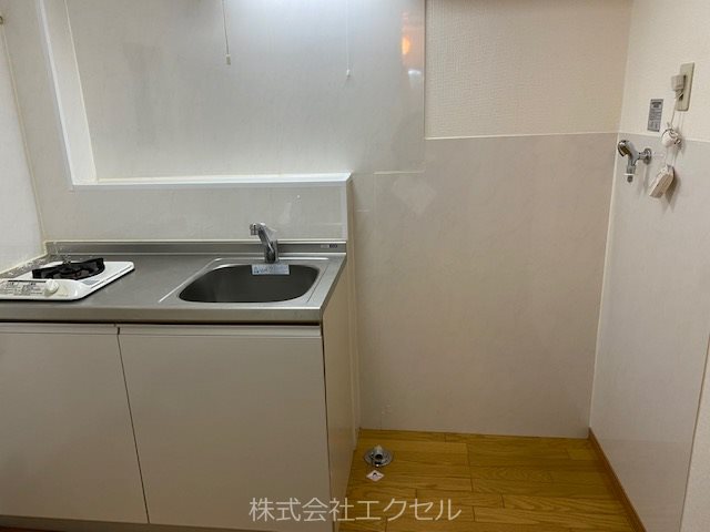 キッチン　ガスコンロ付のキッチンです。