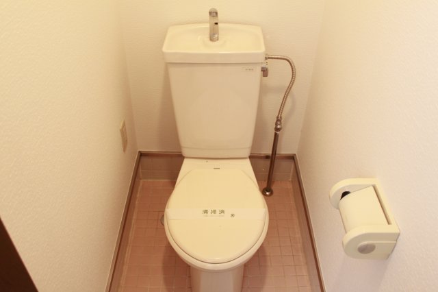 トイレ　別のお部屋の写真です