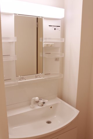 洗面設備　別のお部屋の写真です