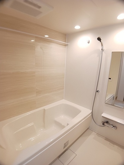 バス・シャワールーム　※別部屋の写真です