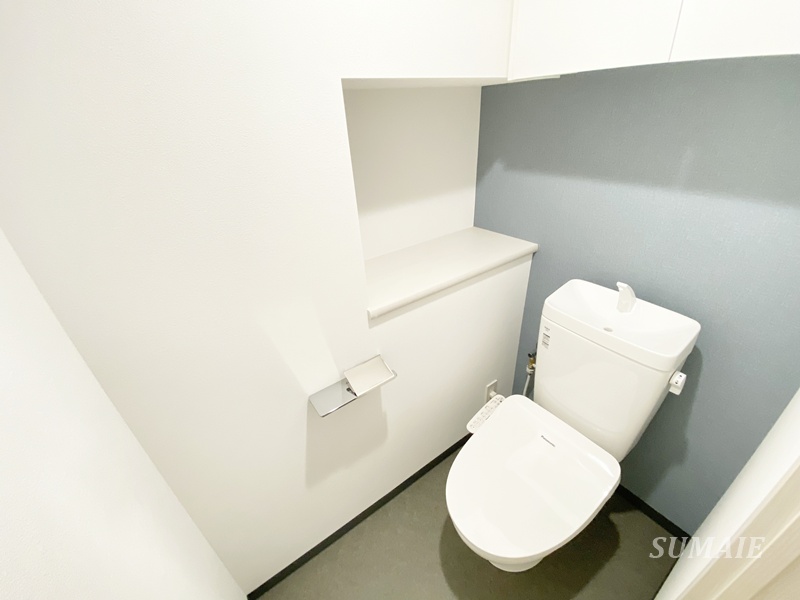 トイレ　温水洗浄機能付きトイレです