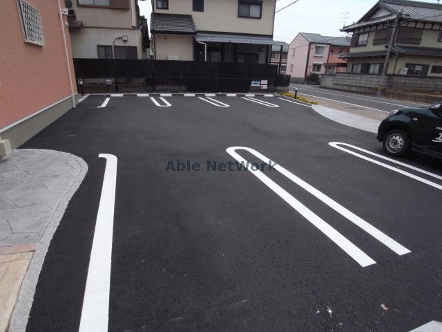 駐車場　駐車場