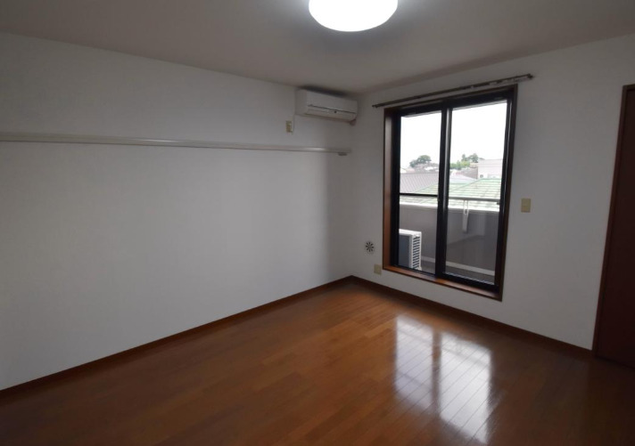 居室・リビング　別部屋の画像を使用しております。