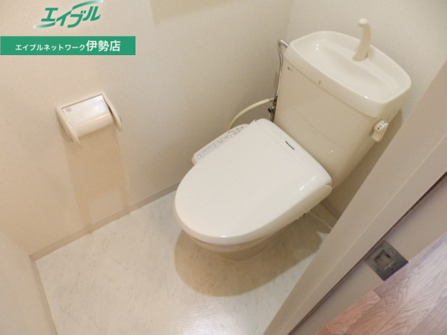トイレ　同型