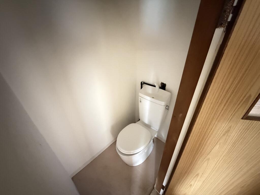 浜寺諏訪森西テラスハウスのトイレ写真