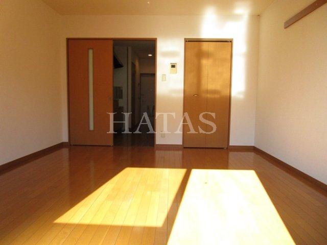 居室・リビング　同物件別部屋です。