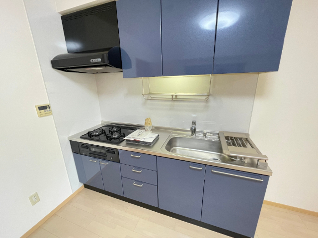 キッチン　３口コンロキッチン