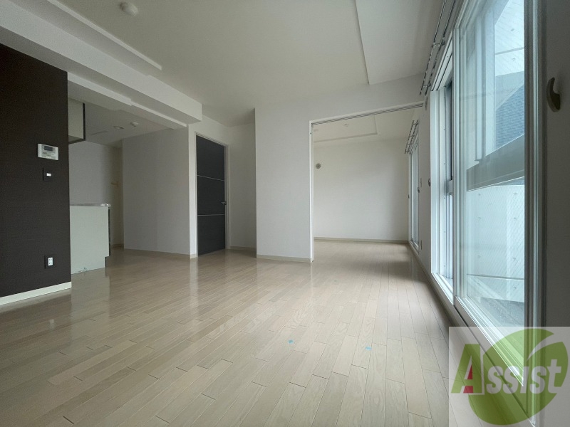 居室・リビング　広くてキレイなお部屋が広がっていて、充実した生活が送れそう。