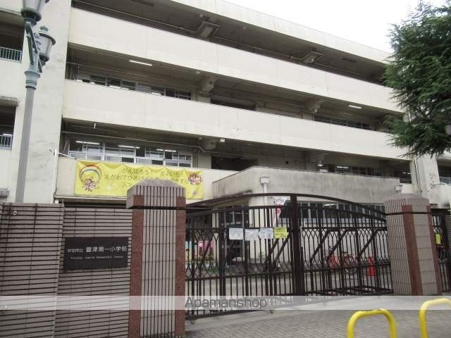 小学校　吹田市立豊津第一小学校（小学校）まで152m