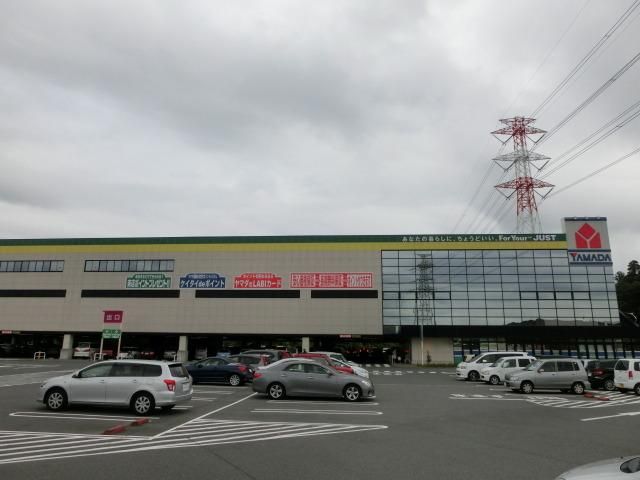 小学校　ヤマダデンキ（小学校）まで800m