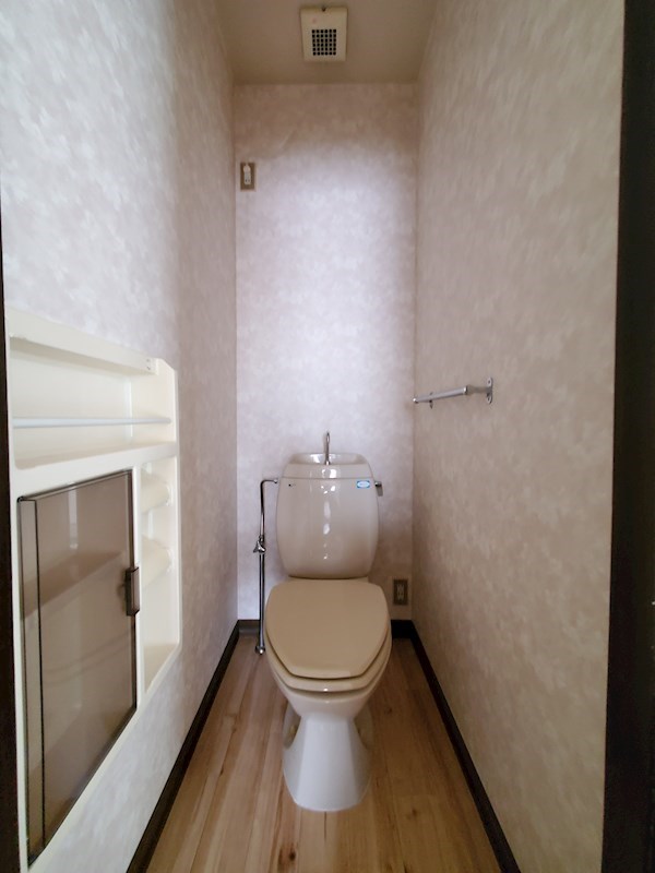 トイレ　トイレ新品交換