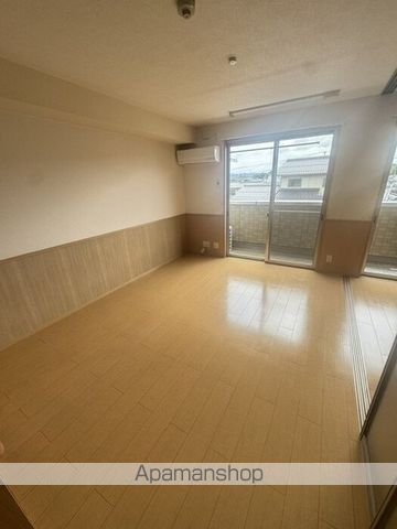 サンパティークの居間写真