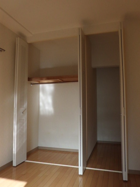収納　☆洋室６帖収納☆奥行きもありたっぷり収納できます☆