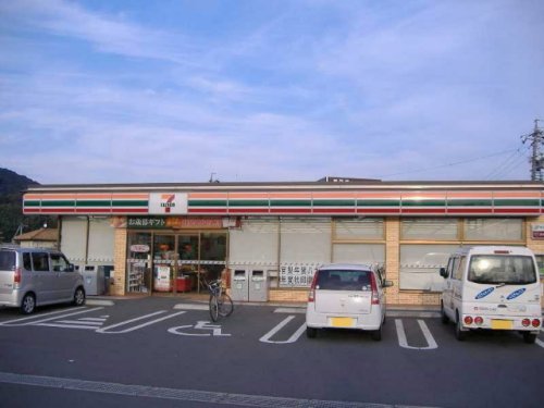 コンビニ　セブンイレブン　藤岡５丁目店（コンビニ）まで1378m