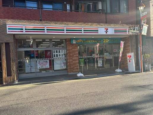 コンビニ　セブンイレブン品川小山2丁目店（コンビニ）まで124m