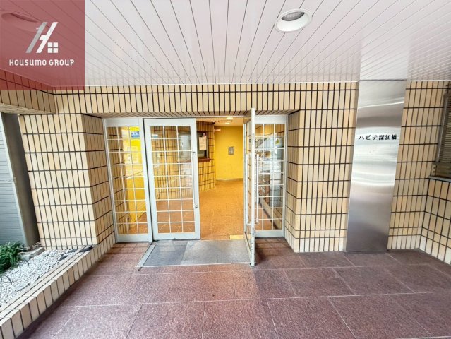 エントランス　建物の内部です