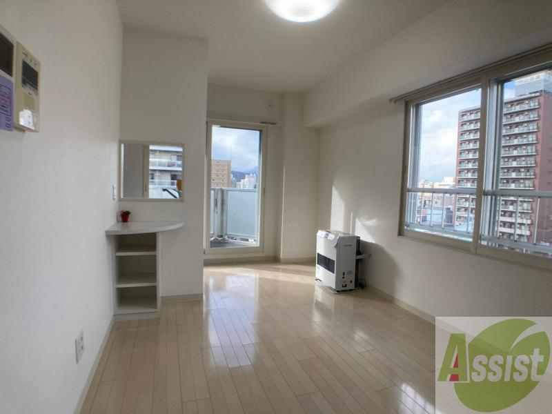居室・リビング　広くてキレイなお部屋が広がっていて、充実した生活が送れそう。