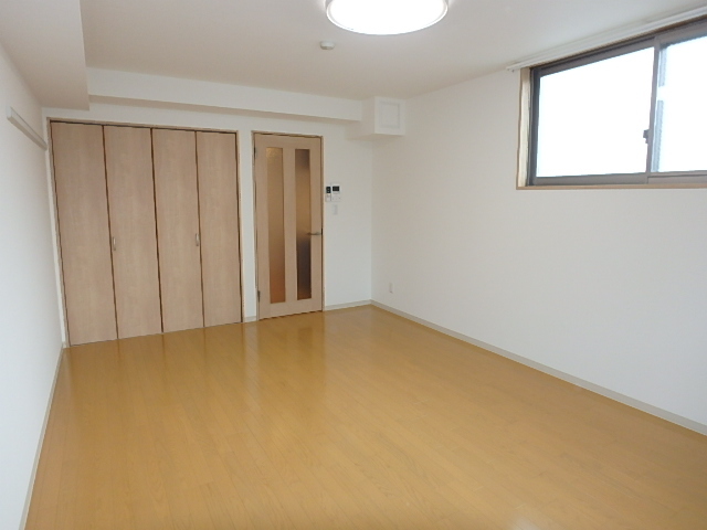 居室・リビング　１０帖超えの広～いお部屋です