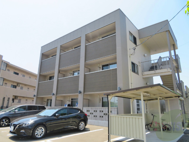 建物外観　泉区市名坂字東裏「フラッツ市名坂」