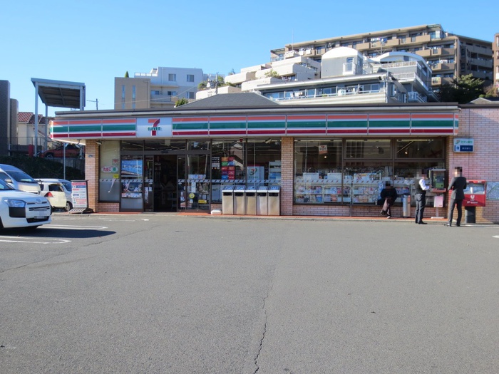 コンビニ　セブンイレブン川崎犬蔵二丁目店（コンビニ）まで241m