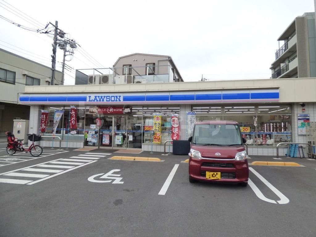 コンビニ　ローソン足立谷中五丁目店（コンビニ）まで220m