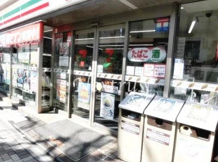 コンビニ　セブンイレブン 元代々木町店（コンビニ）まで202m
