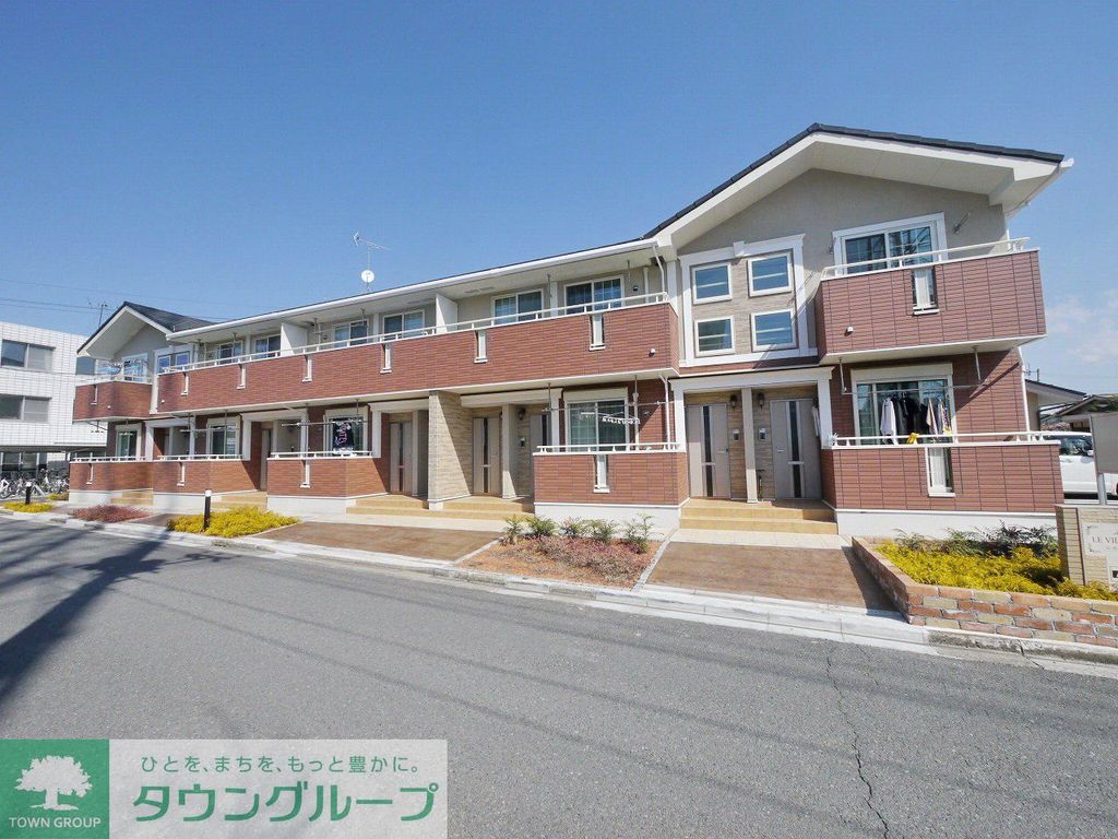 建物外観　駐車場