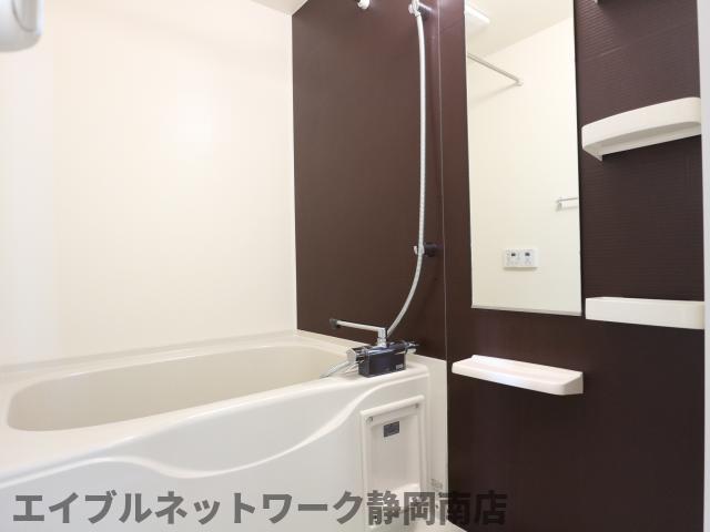 バス・シャワールーム　日々の疲れを癒すお風呂付です