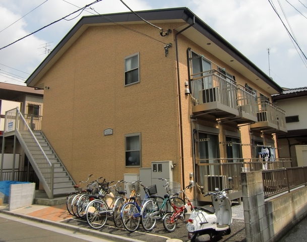 アンプルール クラージュ西青木の外観写真